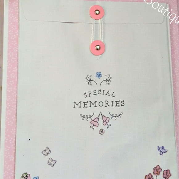 Keepsake books about mommy - Picture 2 of 4